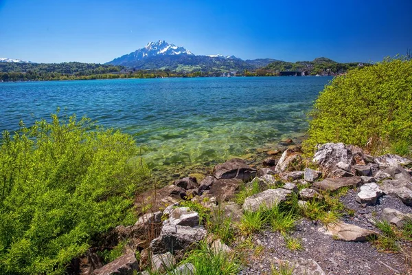 Lago di Lucerna, montagna Pilatus e città di Lucerna — Foto Stock