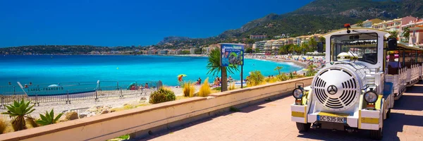Mentone città con lungomare, Costa Mediterranea, Riviera Francese — Foto Stock