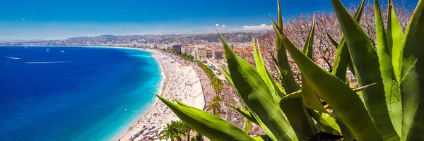 Passeio de praia no centro da cidade de Nice — Fotografia de Stock