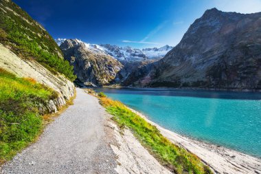 Gelmer Gölü İsviçre Alpleri, Gelmersee, İsviçre 'deki Grimselpass yakınlarında..