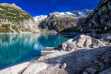 İsviçre Alpleri, Gelmersee, İsviçre, Bernese Oberland, İsviçre 'deki Grimselpass yakınlarında Gelmer Gölü.