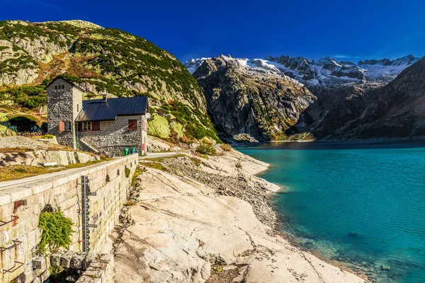 Озеро Фамер Рядом Перевалом Гримсельпасс Швейцарских Альпах Омерзее Швейцария — стоковое фото