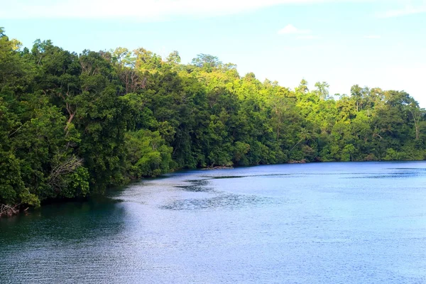 Güzel Manus Adası, Kuzey Papua Yeni Gine