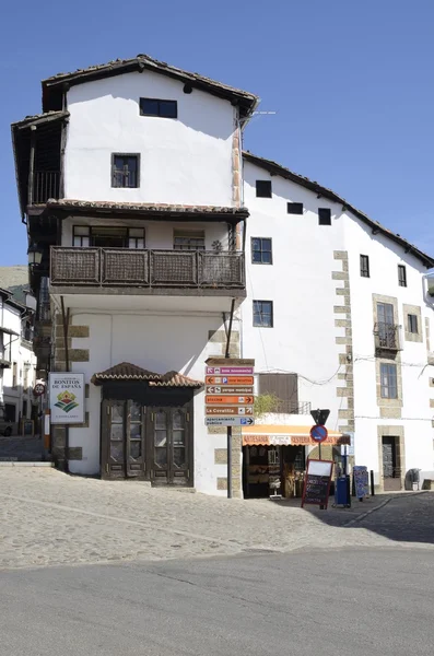 Casa tradicional en Candelario — Foto de Stock