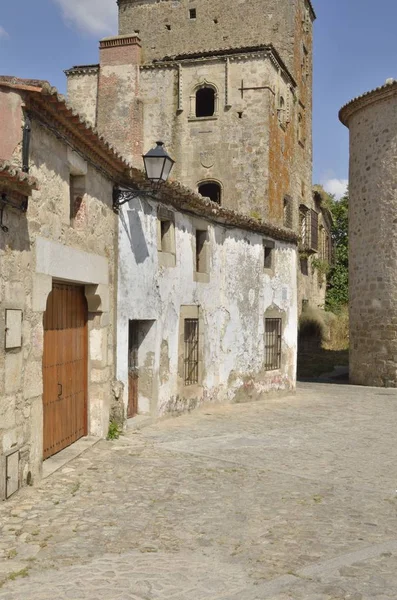 Medieval street in Trujillo — Stock Photo, Image