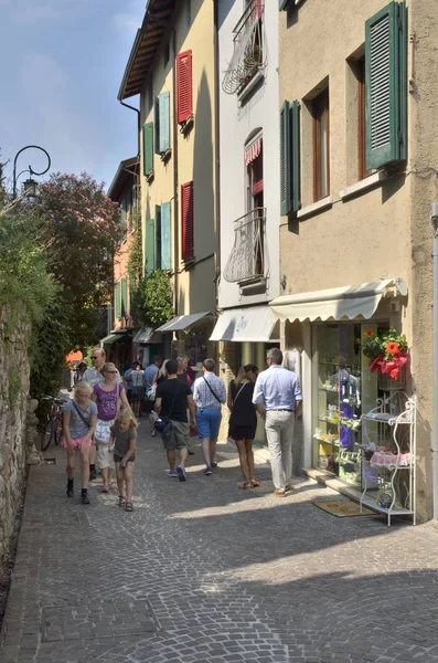 Strada pittoresca a Sirminane — Foto Stock