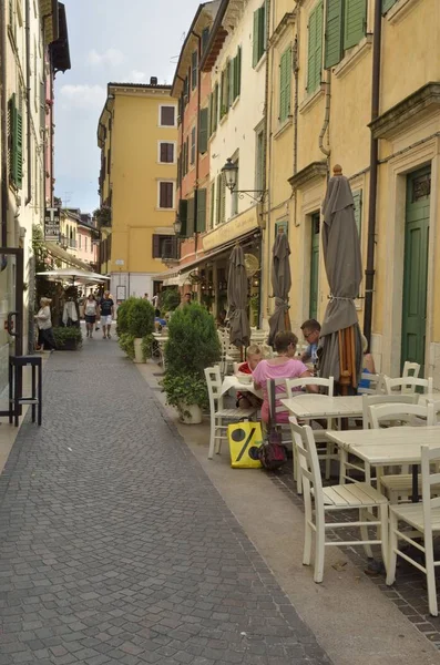 Outdoors restaurants in street — Stock Photo, Image