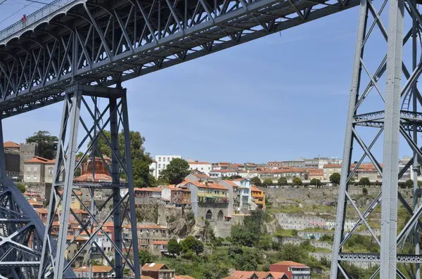Porto através da Ponte — Fotografia de Stock