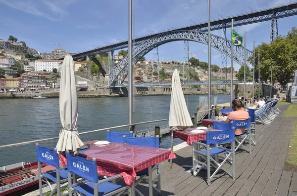 Restaurante al aire libre en Gaia —  Fotos de Stock