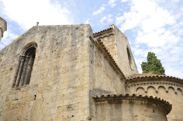 Romanic church in Besalu — Stock Photo, Image