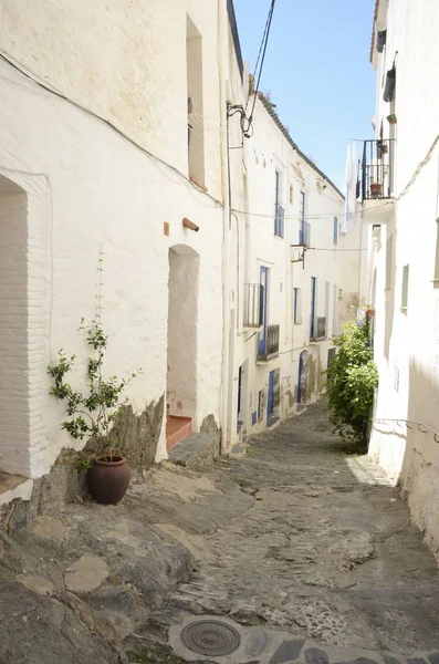 White alley in slop — Stock Photo, Image