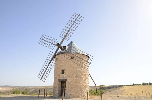 Stone windmill in Belmonte — Stock Photo, Image