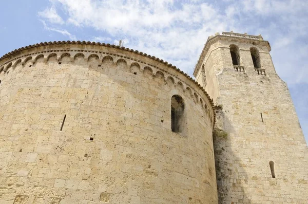 Chiesa romanica in pietra — Foto Stock