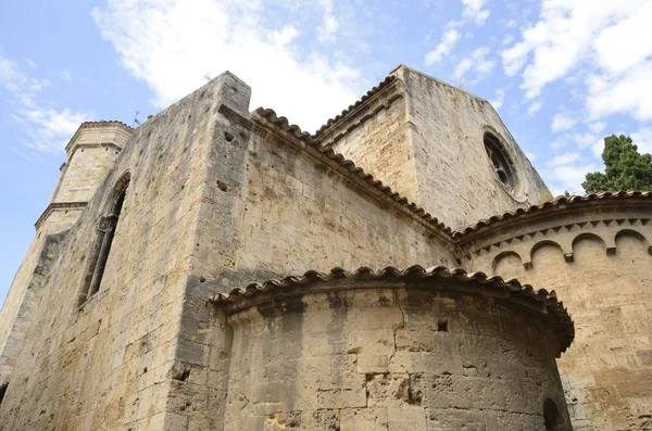 Temple in Besalu — Stock Photo, Image