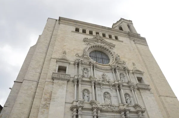 Facade of Girona Cathedral — Stock Photo, Image
