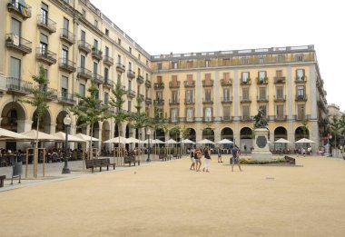 Plaza Girona