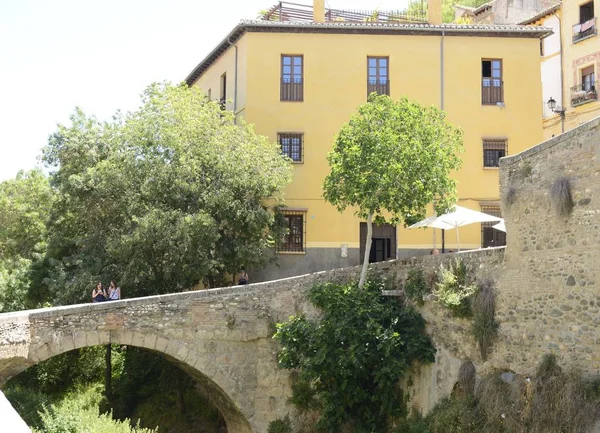 Stenbron i Granada — Stockfoto