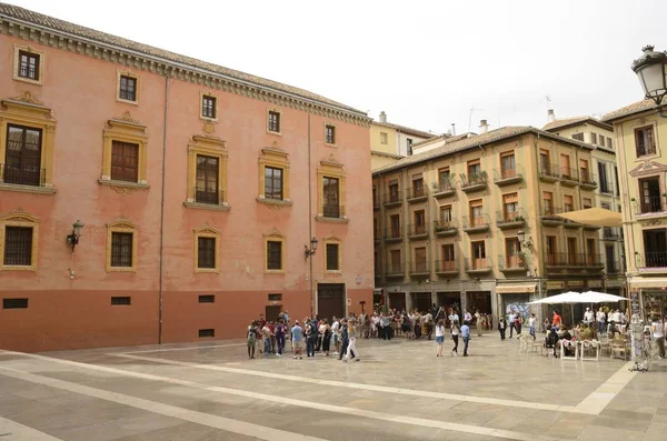Granada şehrinde Merkezi plaza — Stok fotoğraf