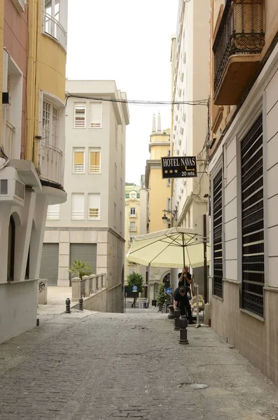 Узкая улица Гранады — стоковое фото