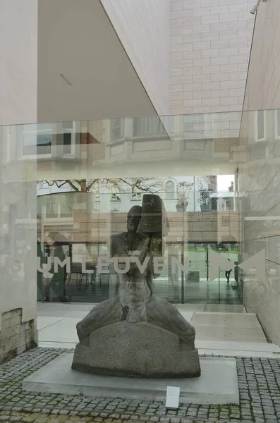 Escultura no museu de Leuven — Fotografia de Stock