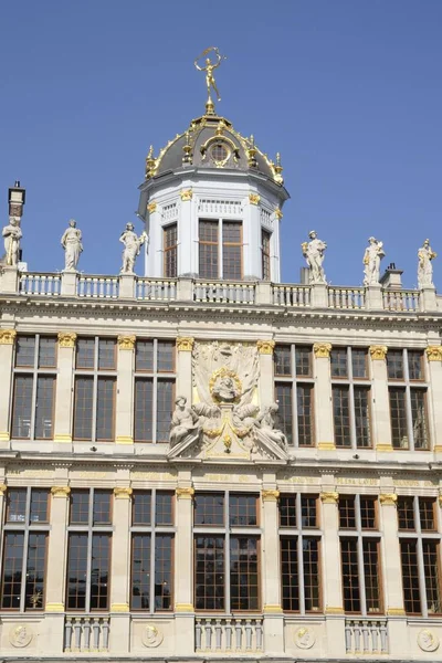 Edificio in piazza di Bruxelles — Foto Stock