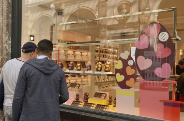 Brüksel Chocolote pencere mağazası