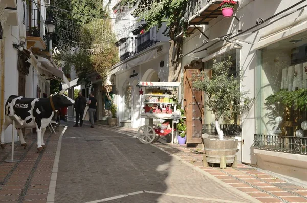 Straat in het oude centrum van Marbella — Stockfoto