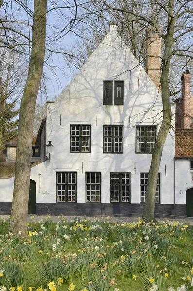 Casa a Brugge Beguinage — Foto Stock