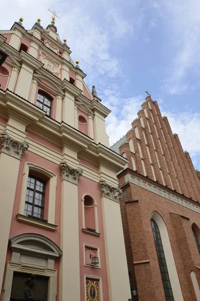 Jezuïetenkerk en kathedraal in Warschau — Stockfoto