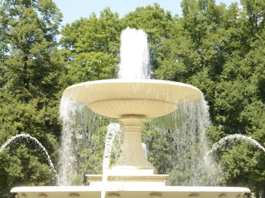 Varşova 'daki kaynak su jetleri