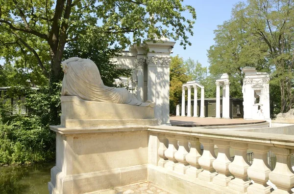 Romerska amfiteater i Park of Warszawa — Stockfoto