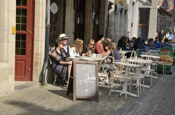 Ghent Belgie Března 2019 Lidé Venkovní Restaurace Starém Městě Gentu — Stock fotografie