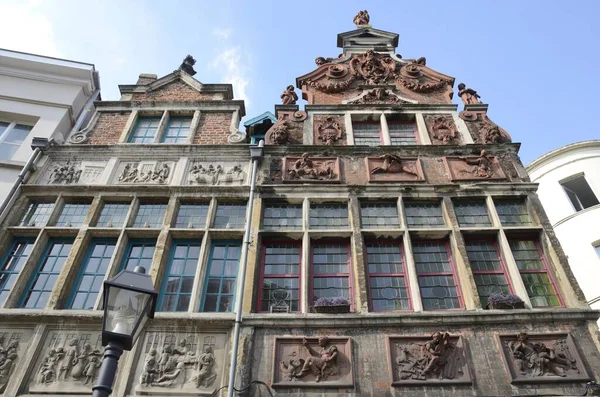 Esculturas Pedra Fachadas Tradicionais Cidade Velha Ghent Capital Província Flandres — Fotografia de Stock