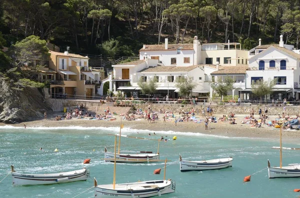 Begur Spanje Juli 2017 Mensen Een Zomerse Dag Het Strand — Stockfoto