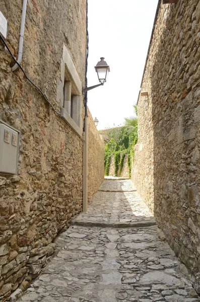 Peratallada Nın Ortaçağ Köyünün Dar Geçidi Girona Katalonya Spanya Nın — Stok fotoğraf