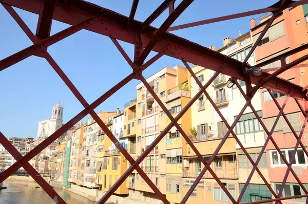 Colorful Houses Seen Red Iron Bridge Girona Catalonia Spain — Stock Photo, Image