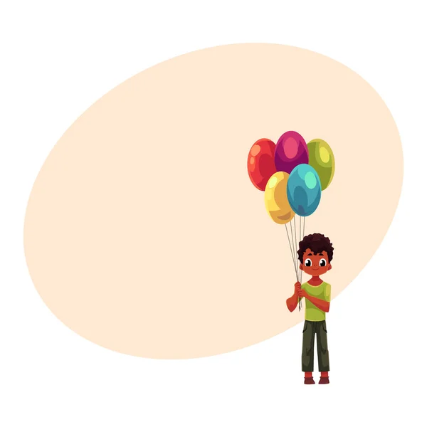 Petit noir, garçon afro-américain tenant un tas de ballons d'anniversaire — Image vectorielle