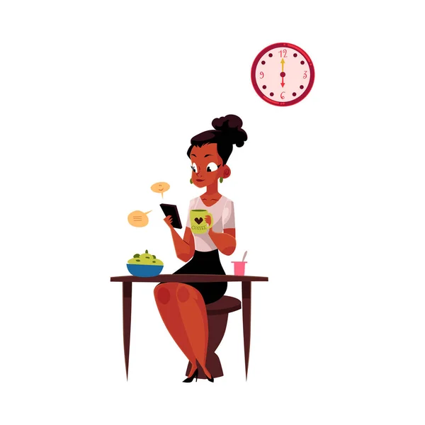 Чорна бізнес-леді, використовуючи смартфон, сніданок, пиття кави перед роботою — стоковий вектор