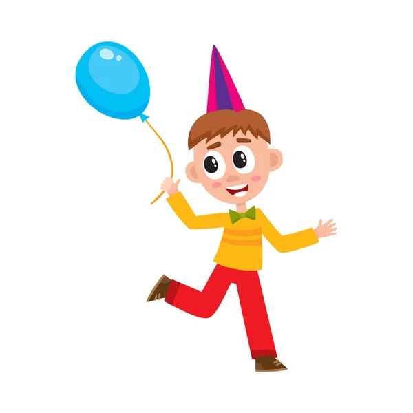 Векторный плоский мальчик бегает с воздушным шаром — стоковый вектор
