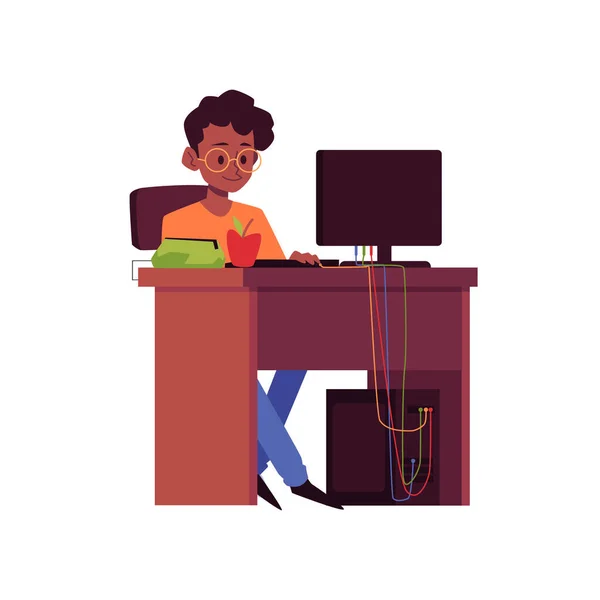 Cartoon boy imparare sul computer - studente di scuola seduto alla scrivania — Vettoriale Stock