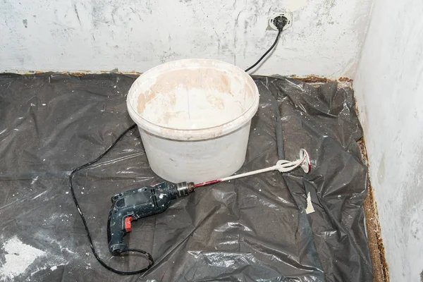 Paint mixer and bucket — Stock Photo, Image