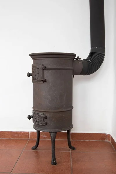 Vintage ev bir mutfak fırında pişirme — Stok fotoğraf