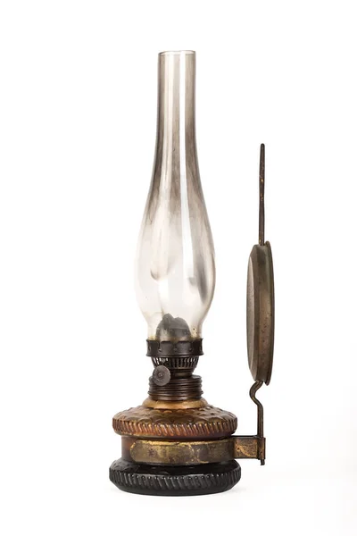 Oude kerosine lamp geïsoleerd op wit — Stockfoto