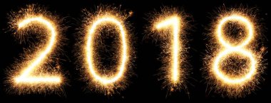 2018 havai fişek maytap parlak parlayan yeni yıl izole