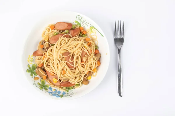 Délicieux Spaghetti Frits Faits Maison Sur Fond Blanc — Photo