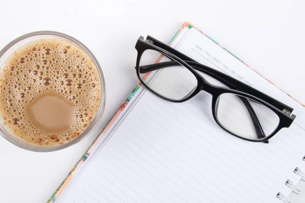 Coupe Café Carnet Lunettes Sont Isolés Sur Fond Blanc — Photo