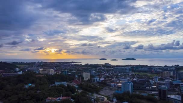 Imágenes Aéreas Hermosa Puesta Sol Kota Kinabalu City Sabah Malasia — Vídeos de Stock