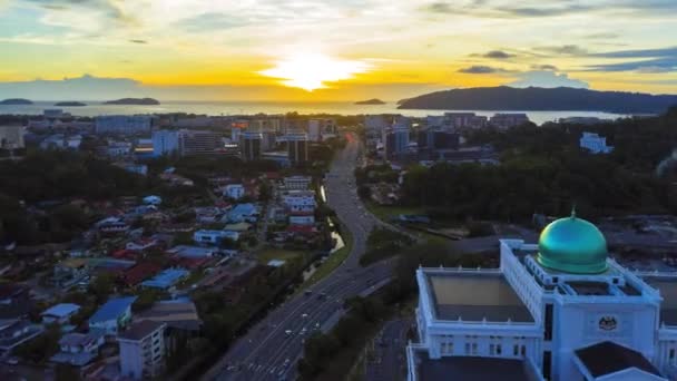 Imágenes Aéreas Hermosa Puesta Sol Kota Kinabalu City Sabah Malasia — Vídeos de Stock