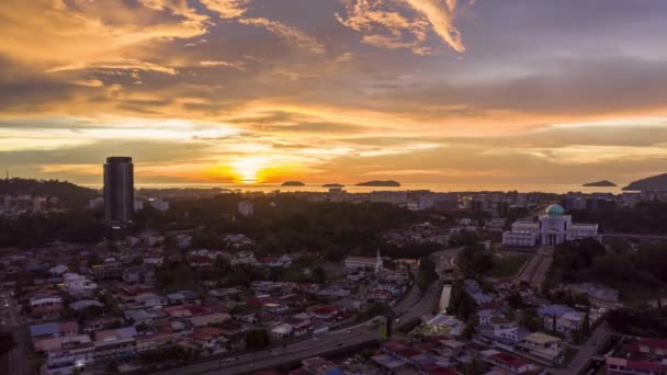 Imágenes Aéreas Hermosa Puesta Sol Kota Kinabalu City Sabah Malasia — Vídeos de Stock