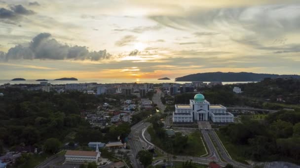 Imágenes Aéreas Hermosa Puesta Sol Kota Kinabalu City Sabah Malasia — Vídeos de Stock